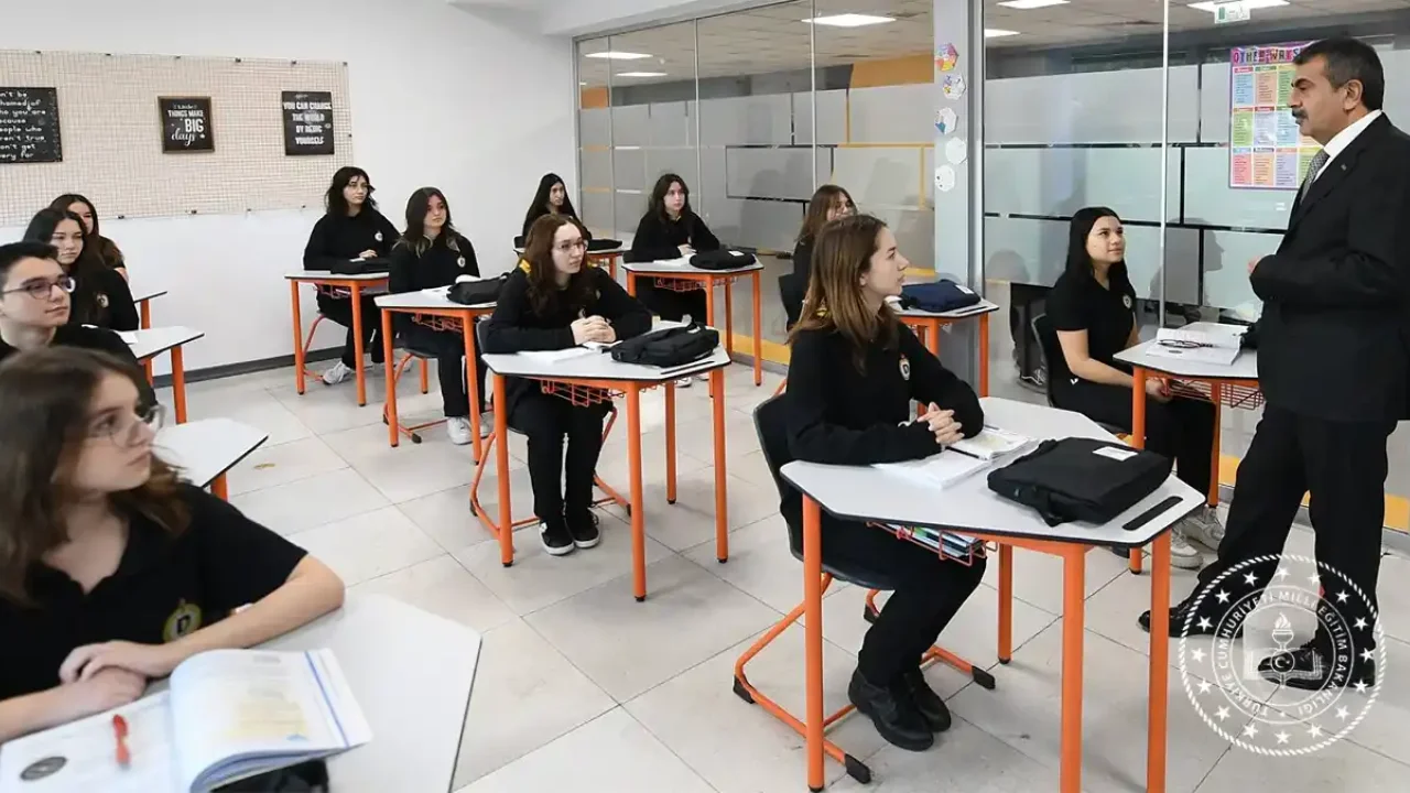 Türkiye'de Sınıf Mevcutları Düşüyor