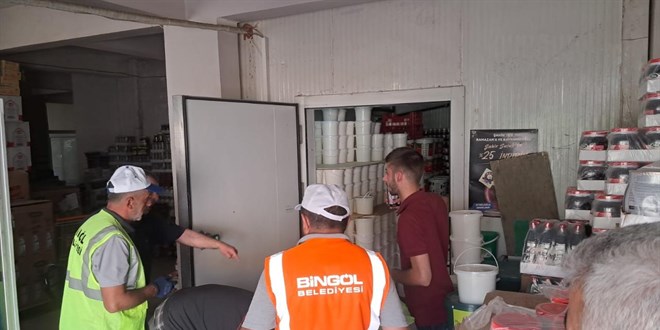 Bingöl’de Besin Toptancısında 1.7 Ton Etiketsiz Yoğurt Yakalandı