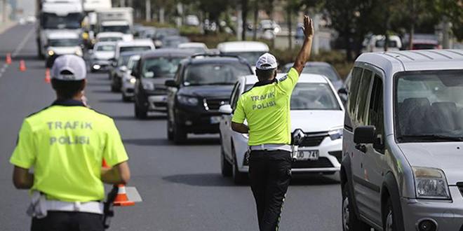 Bir haftada 403 bin 49 şoföre süreç yapıldı