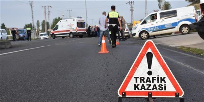 Bitlis Adilcevaz’da Trafik Kazası: 2 Meyyit, 1 Yaralı