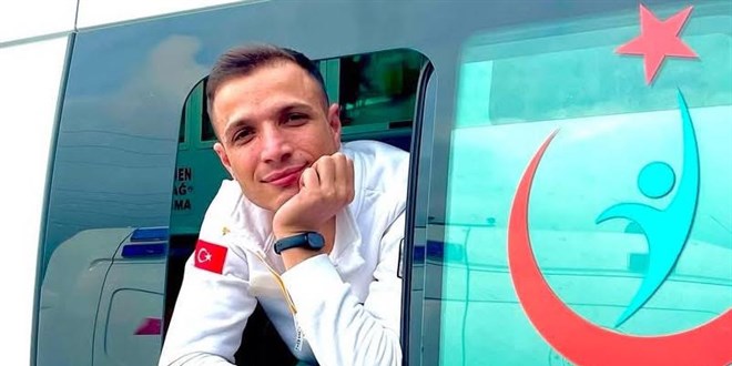 Denize giren genç acil tıp teknisyeni boğuldu