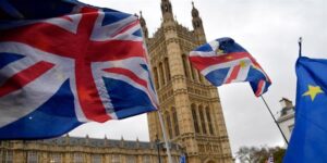 İngiltere, İran’daki büyükelçilik çalışanlarını geri çektiğini duyurdu