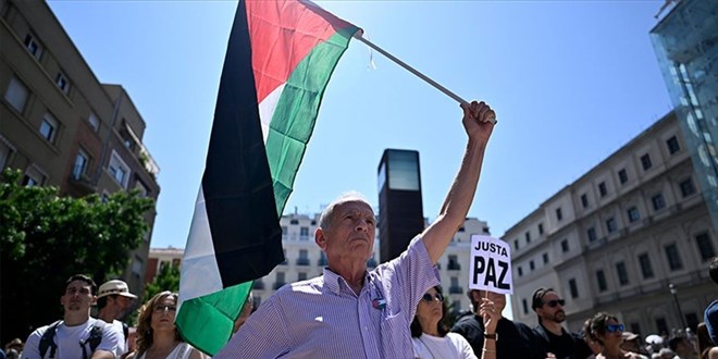 İspanya’da 125 kentte Filistin’e takviye şovları düzenlendi