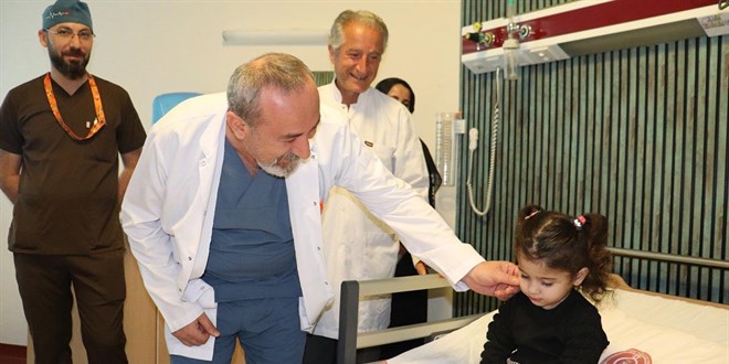 Lavabo açıcı içen çocuk 2 yıl ağzından su bile alamadı