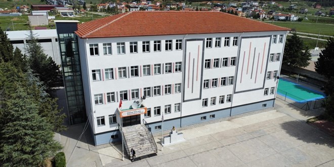 Okulda hengame eden iki öğretmene soruşturma