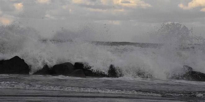 Ordu’da bugün ve yarın denize girmek yasaklandı