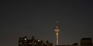 Tahran’da patlama sesleri duyuluyor, hava savunma sistemleri karşılık veriyor